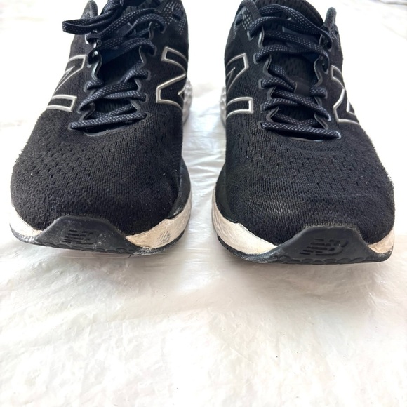 New Balance Fresh Foam 880v11 Black Running Shoes SZ 10 Worn 1X main image 5